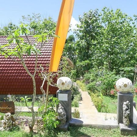 Bougainvillea Bungalow Batumadeg Екстер'єр фото