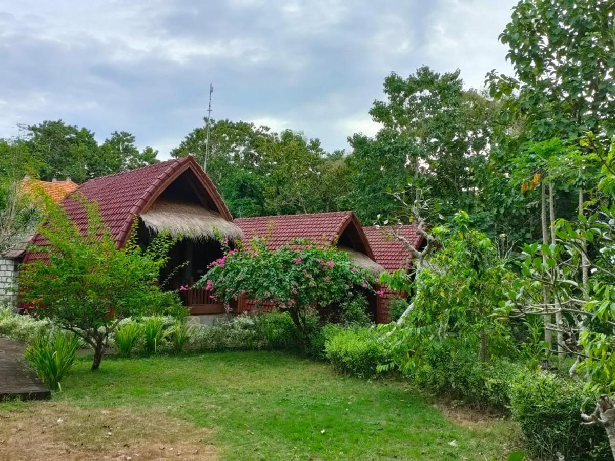 Bougainvillea Bungalow Batumadeg Екстер'єр фото