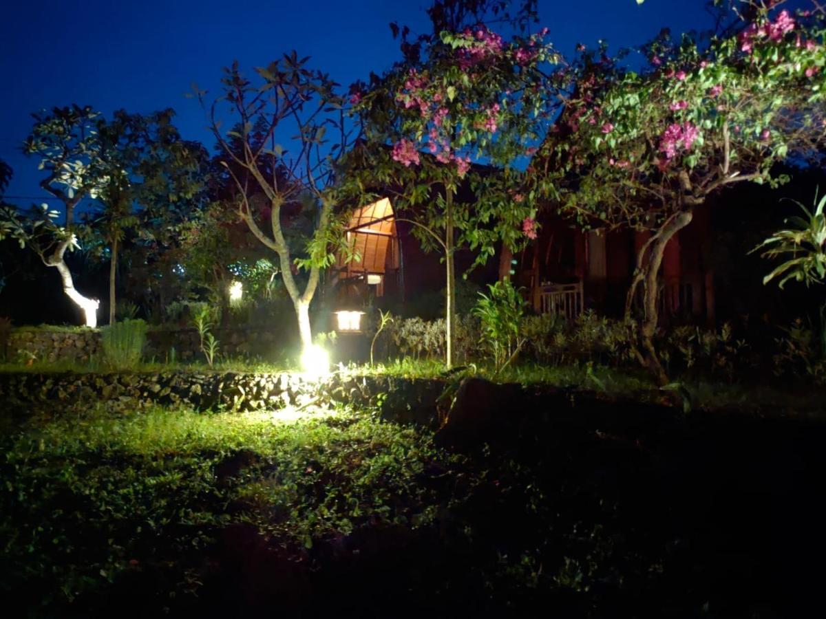 Bougainvillea Bungalow Batumadeg Екстер'єр фото