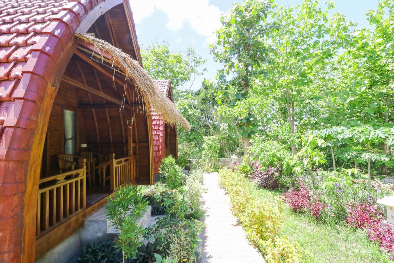 Bougainvillea Bungalow Batumadeg Екстер'єр фото